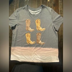 Cowboy Boots Graphic T-Shirt size Medium Gradient T Shirt